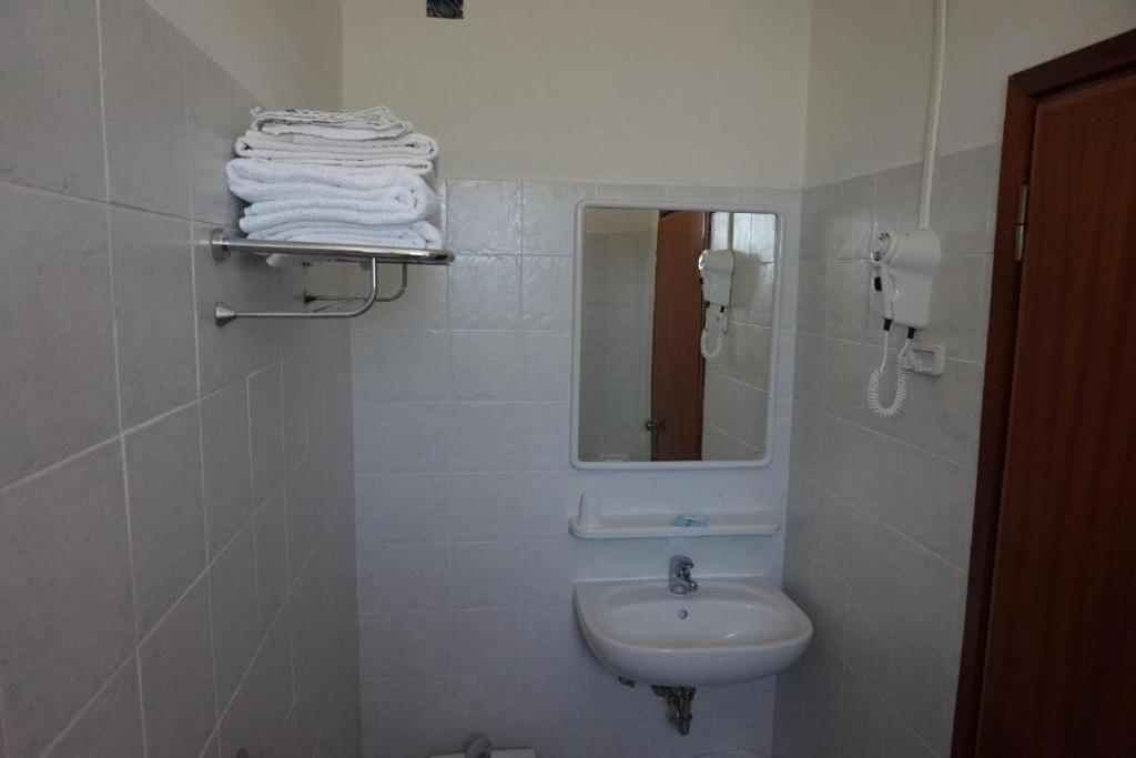 Hotel Ines Cesenatico Eksteriør bilde