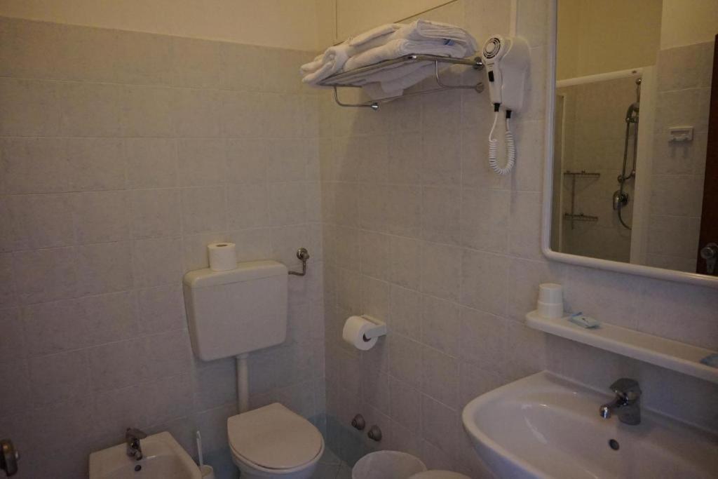 Hotel Ines Cesenatico Eksteriør bilde